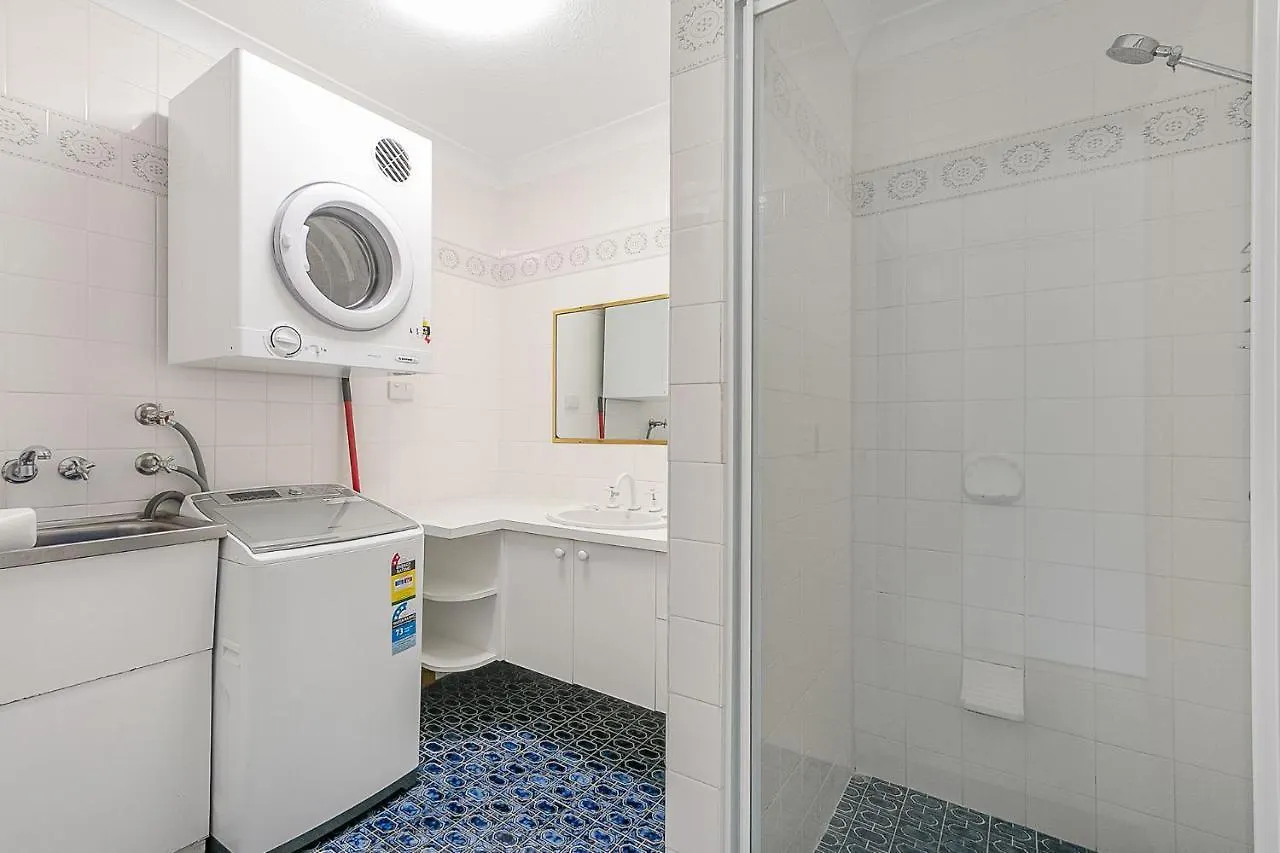 Cobden Court Unit 6 Apartment Gold Coast Australia